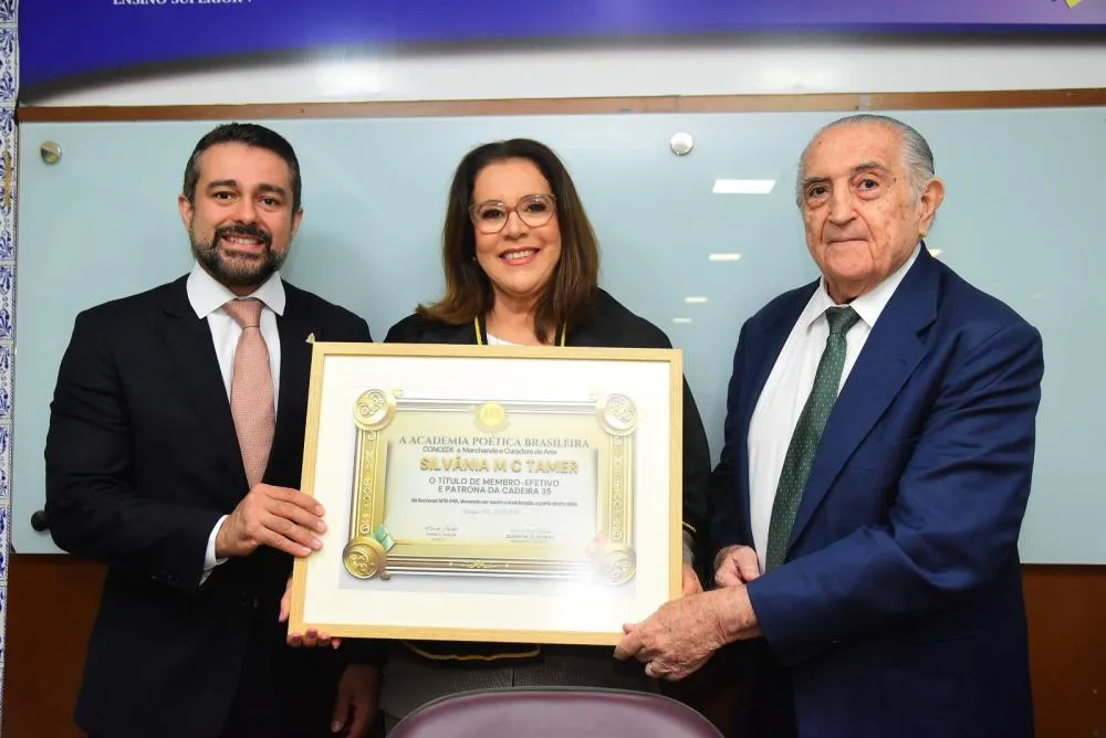 Silvânia Tamer toma posse e é patrona da Cadeira de número 35 da Academia Poética Brasileira