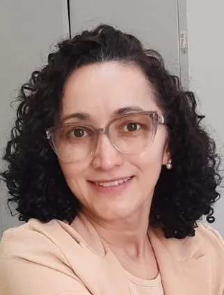 Esmeralda Costa (Original do texto).