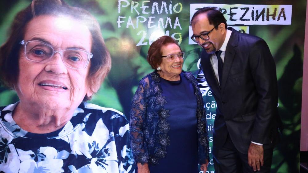 Prof. Teresinha Rego: Considerações sobre a Pneumonia Asiática