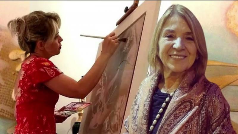 Na voz magnífica da atriz Carmen Dias, 