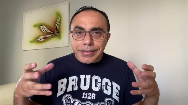 Análise de questões trazidas pela leitura do trabalho de Rodrigo Matos de Souza em torno dos livros “Literatura para quê?” (Antoine de Compagnon) e “A literatura em perigo” (Tzvetan Todorov). 